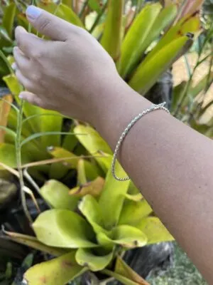 Bracelete Fio Torcido