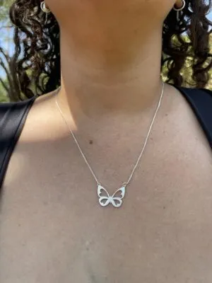 Colar Borboleta Vazada