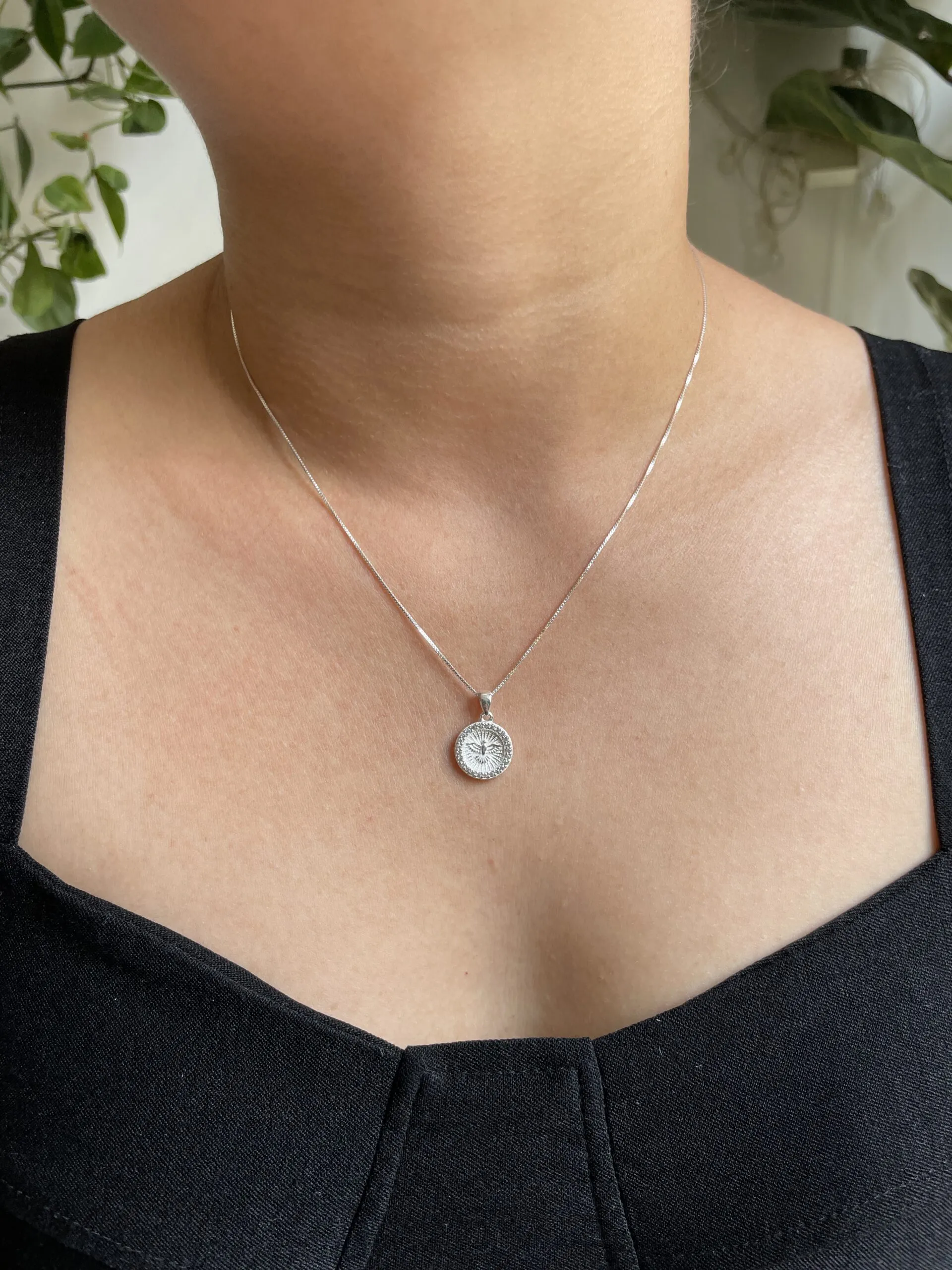 Colar Medalha Espírito Santo Cravejada 13mm